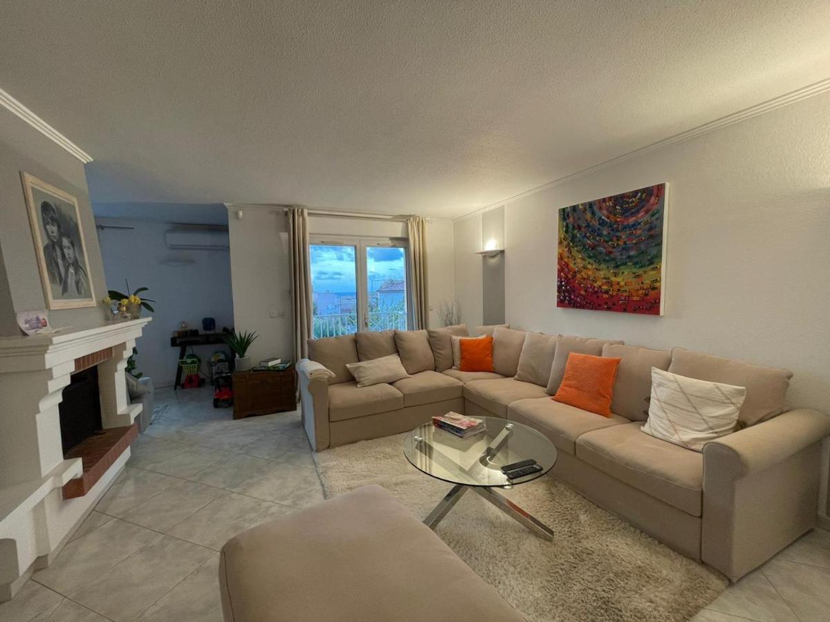 Appartement T4 très bien situé et climatisé LʼÎle-Rousse Exterior foto