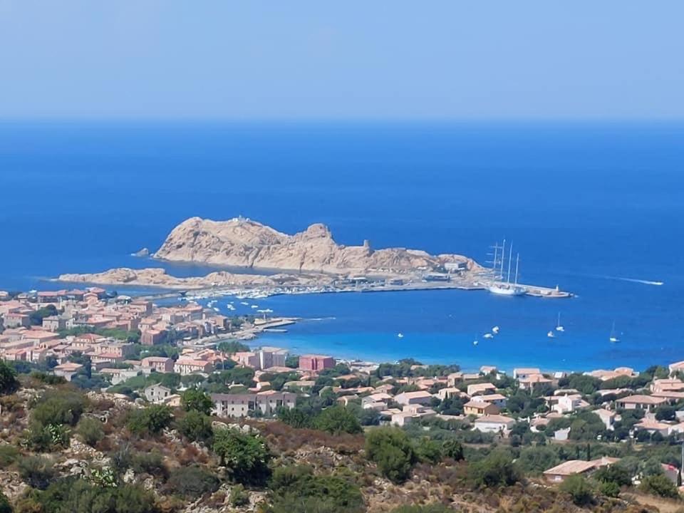 Appartement T4 très bien situé et climatisé LʼÎle-Rousse Exterior foto